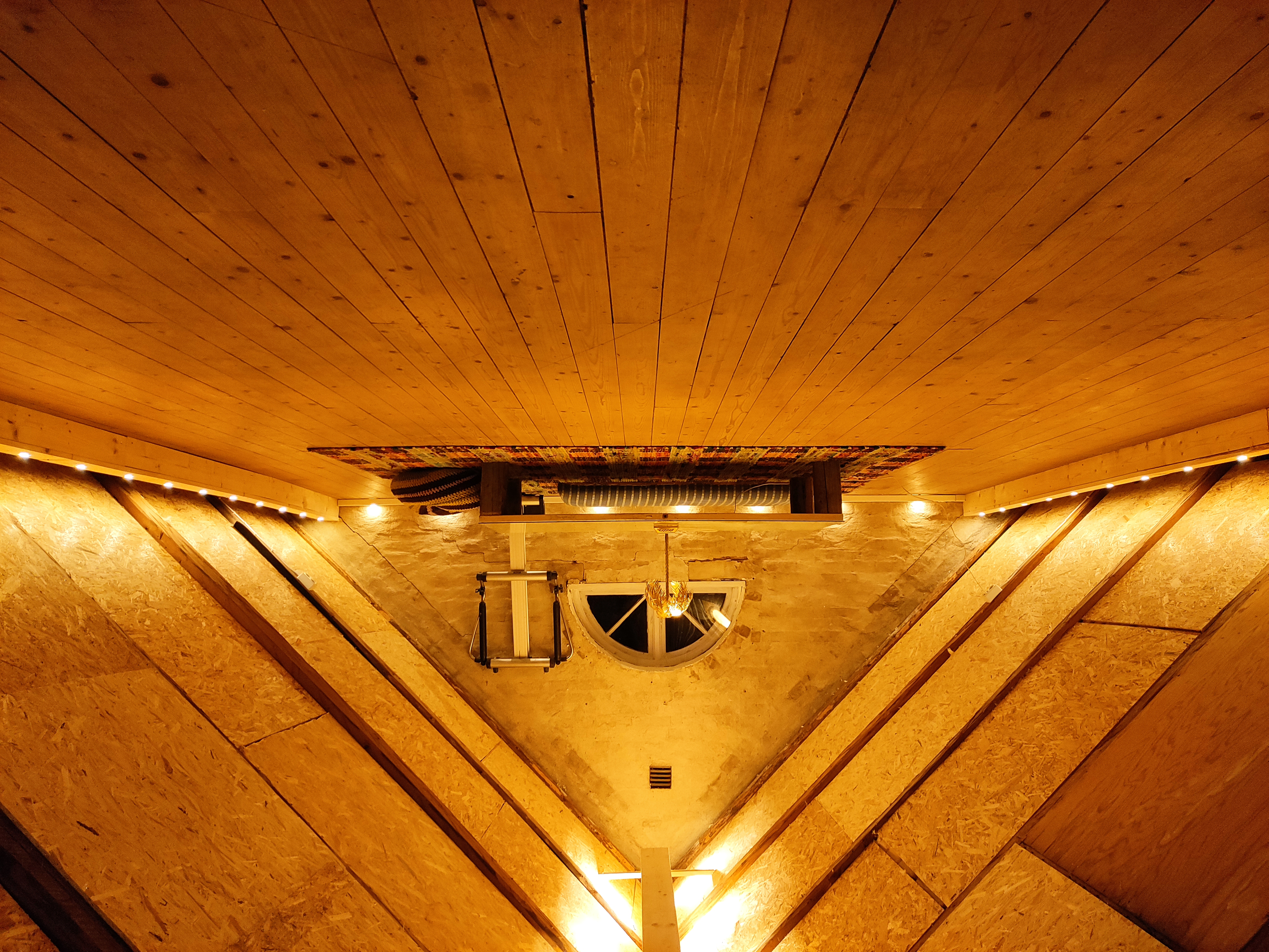 r31, Attic 35 sqm with joined room and private bathroom
