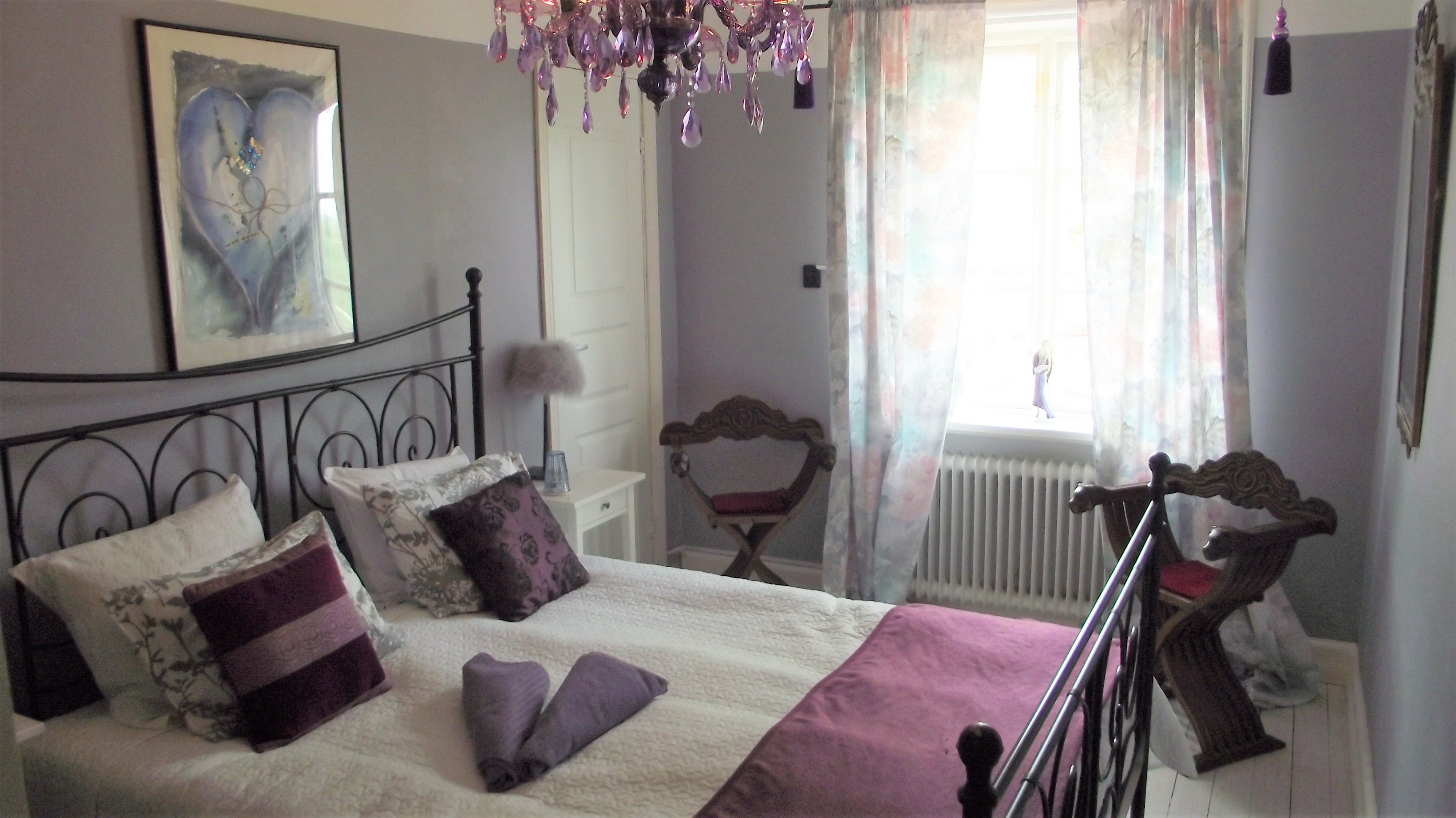 r24, Double with own bathroom